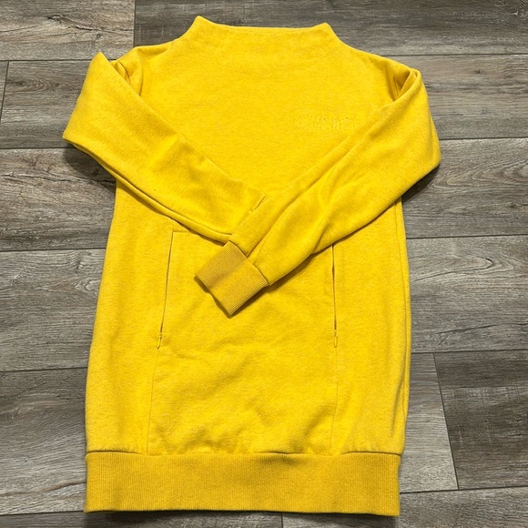 Gymshark Tops - Gymshark Sweatshirt